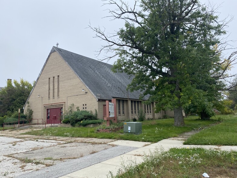 1421 Veterans Memorial Pky, Saginaw, MI for sale - Building Photo - Image 2 of 3