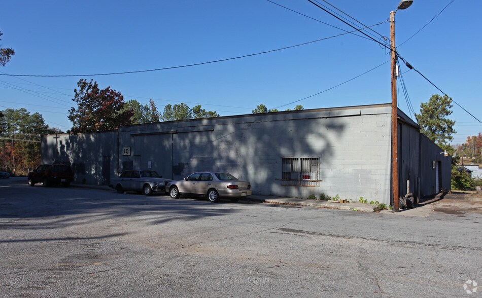 6090 Pinegrove Rd, Riverdale, GA à vendre - Photo du bâtiment - Image 3 de 3