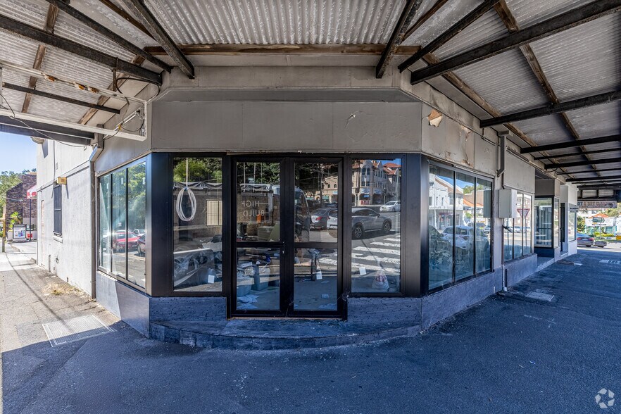 2 Curlewis St, Bondi Beach à louer - Photo du bâtiment - Image 3 de 4