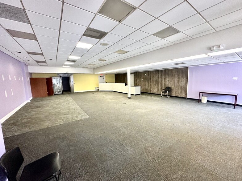 223 Independence St, Perryopolis, PA for lease - Interior Photo - Image 3 of 6