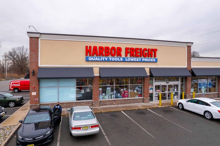 745 US Highway 46, Parsippany, NJ à vendre - Photo du bâtiment - Image 2 de 14