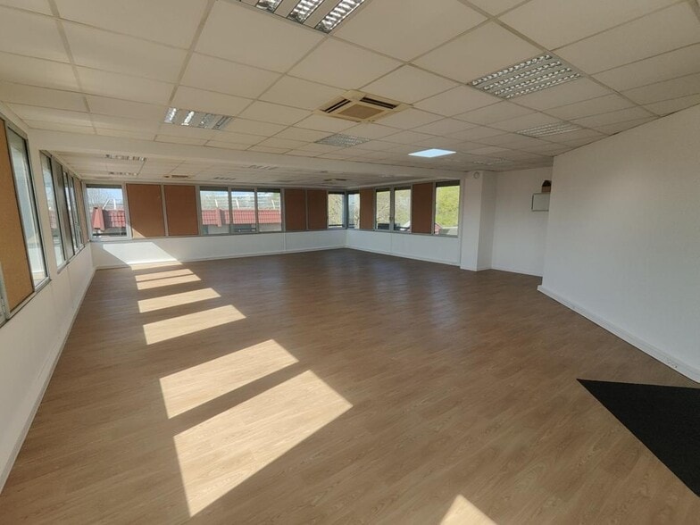 6 Rue René Cassin, Massy for lease - Building Photo - Image 2 of 8