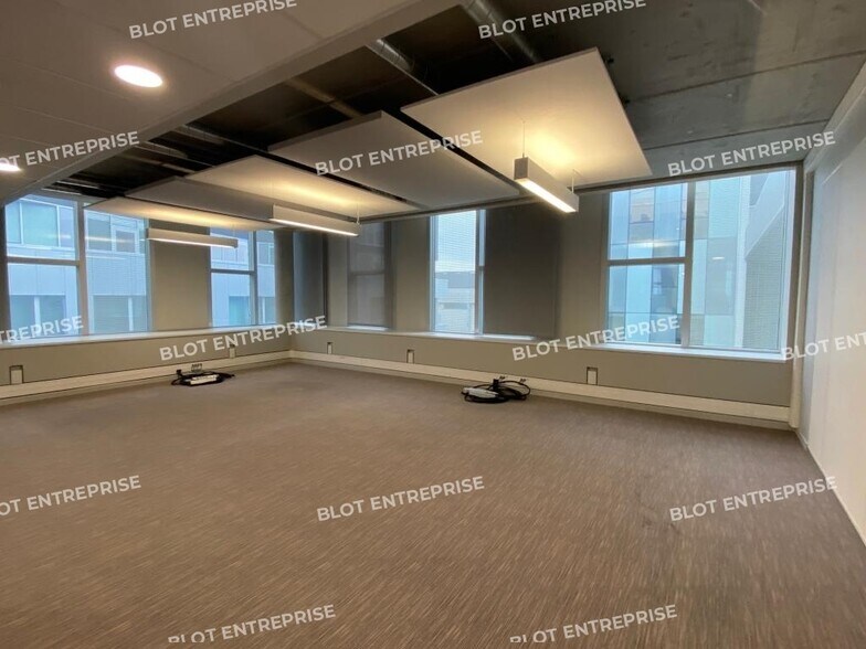 Office in Brest for lease - Interior Photo - Image 3 of 4