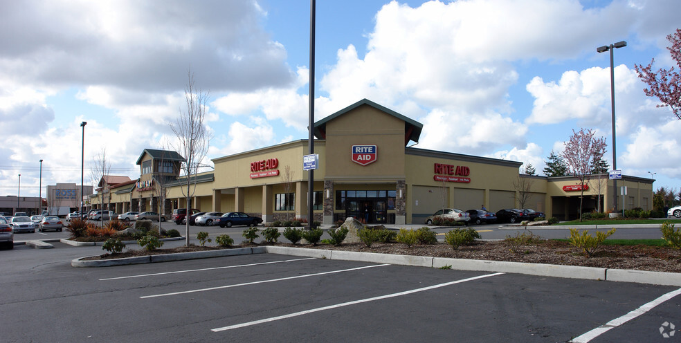 32057-32073 Pacific Hwy S, Federal Way, WA for lease - Primary Photo - Image 2 of 10