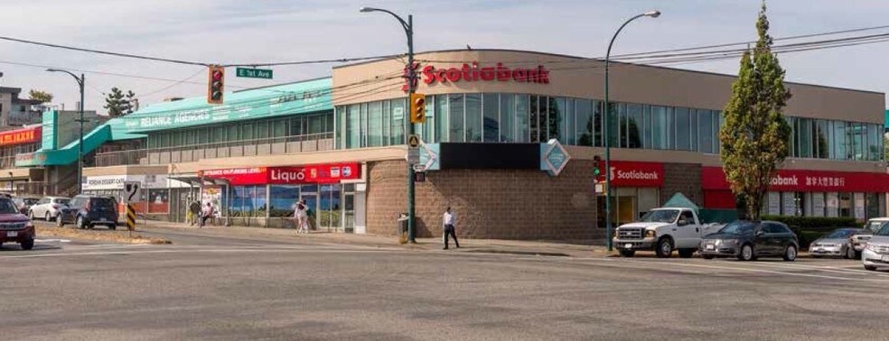 2800 E 1st Ave, Vancouver, BC à louer - Photo du bâtiment - Image 2 de 5