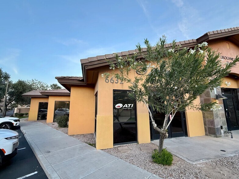 6632 E Baseline Rd, Mesa, AZ à louer - Photo du bâtiment - Image 3 de 8