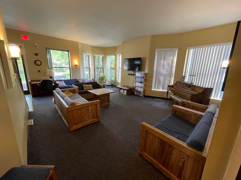 727 N 31st St, Milwaukee, WI for sale - Interior Photo - Image 3 of 17