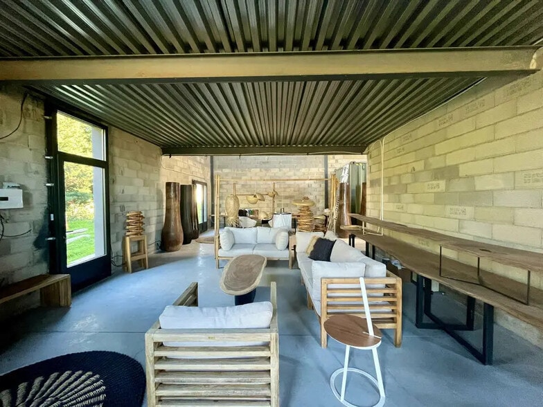 Bureau dans Eygalières à louer - Photo intérieure - Image 2 de 6