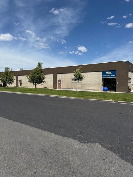 2020-2056 W 2200 S, Salt Lake City, UT for lease - Building Photo - Image 2 of 7
