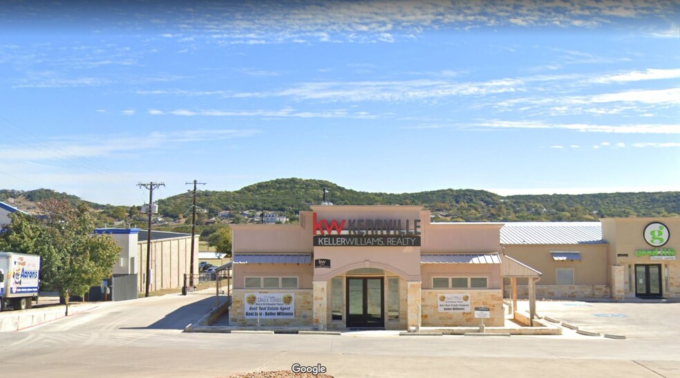 1401 Sidney Baker St, Kerrville, TX for lease - Primary Photo - Image 1 of 20