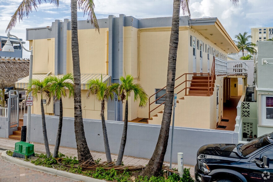 312 Minnesota St, Hollywood, FL à vendre - Photo du bâtiment - Image 2 de 4