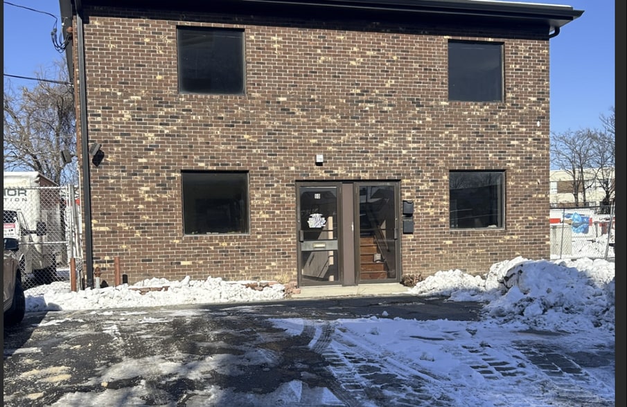 60 Edmund St, East Providence, RI for lease - Building Photo - Image 1 of 5