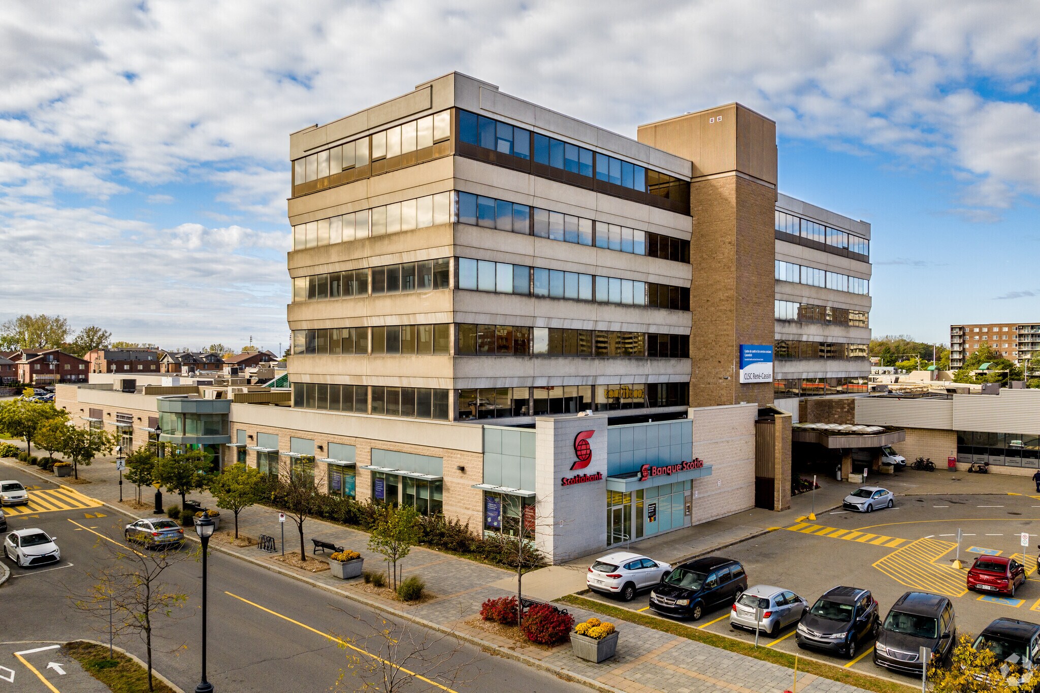 5800 Boul Cavendish, Cote-St-Luc, QC for lease Primary Photo- Image 1 of 18