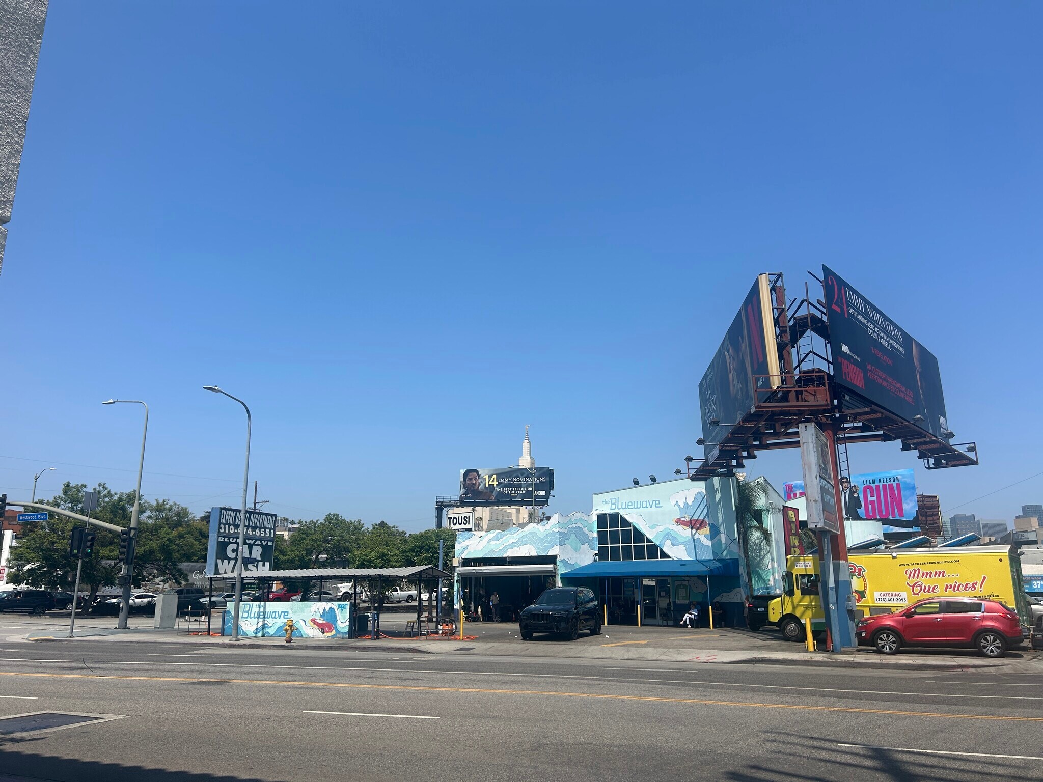 10854 Santa Monica Blvd, Los Angeles, CA à vendre Photo du bâtiment- Image 1 de 1