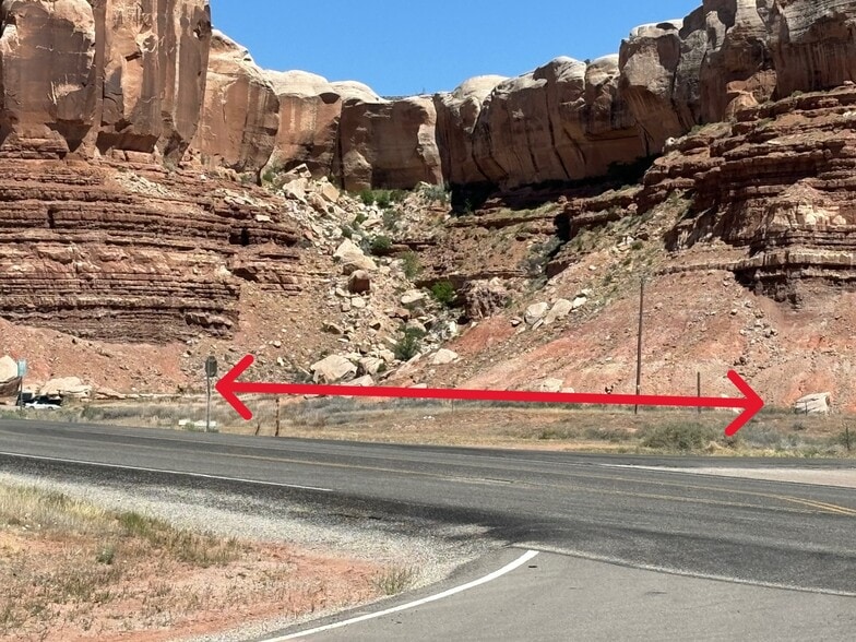 160 Mission rd, Bluff, UT for sale - Primary Photo - Image 1 of 8