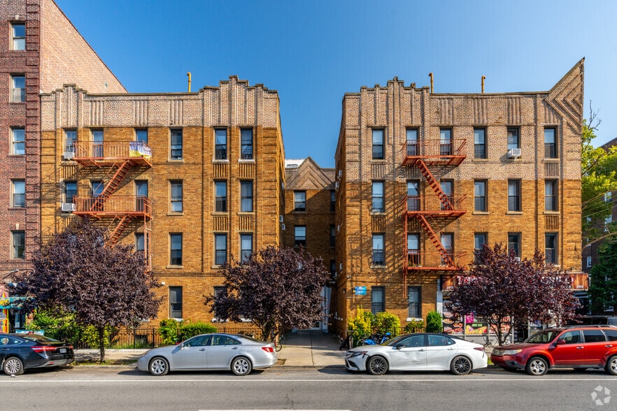 2113 Avenue V, Brooklyn, NY for sale - Building Photo - Image 3 of 8