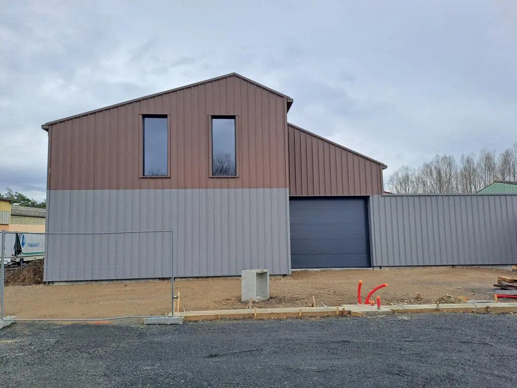 Flex in Gleizé for sale Building Photo- Image 1 of 3