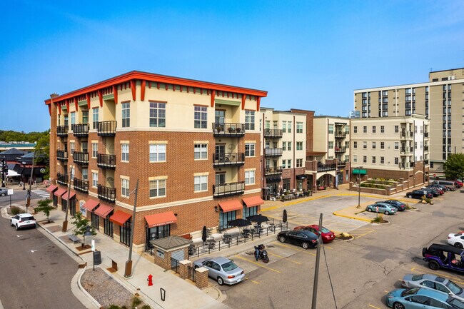 More details for 712-786 Mainstreet, Hopkins, MN - Retail for Sale
