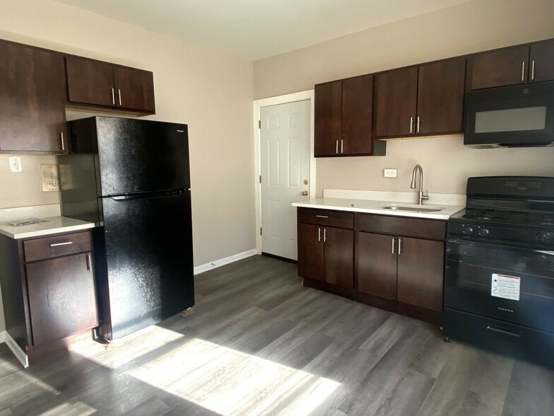 6700 S Merrill Ave, Chicago, IL for sale - Building Photo - Image 3 of 5