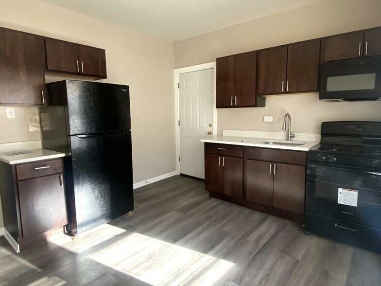 6700 S Merrill Ave, Chicago, IL à vendre - Photo du bâtiment - Image 3 de 5