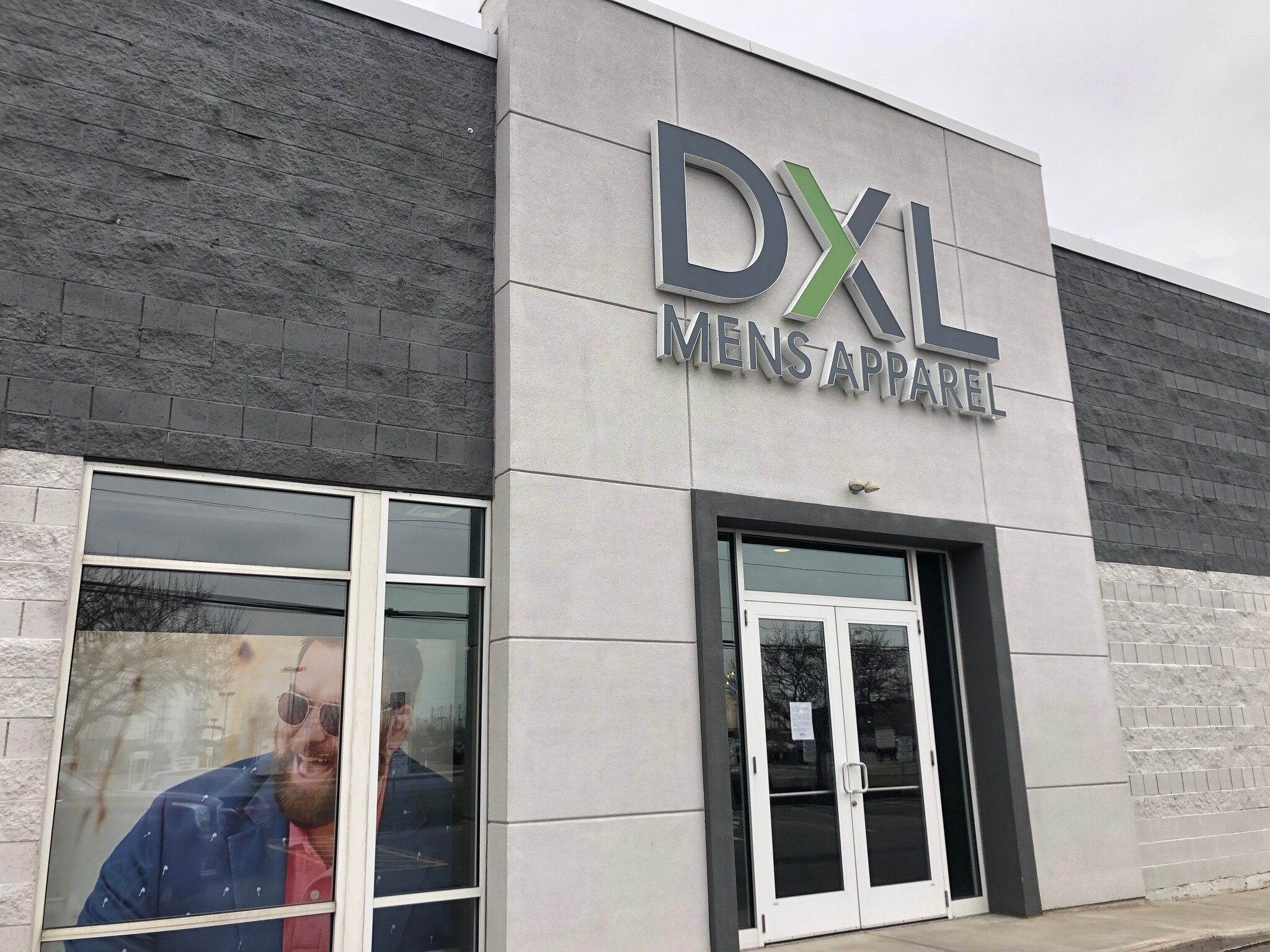 2015 Walden Ave, Cheektowaga, NY for sale Primary Photo- Image 1 of 9