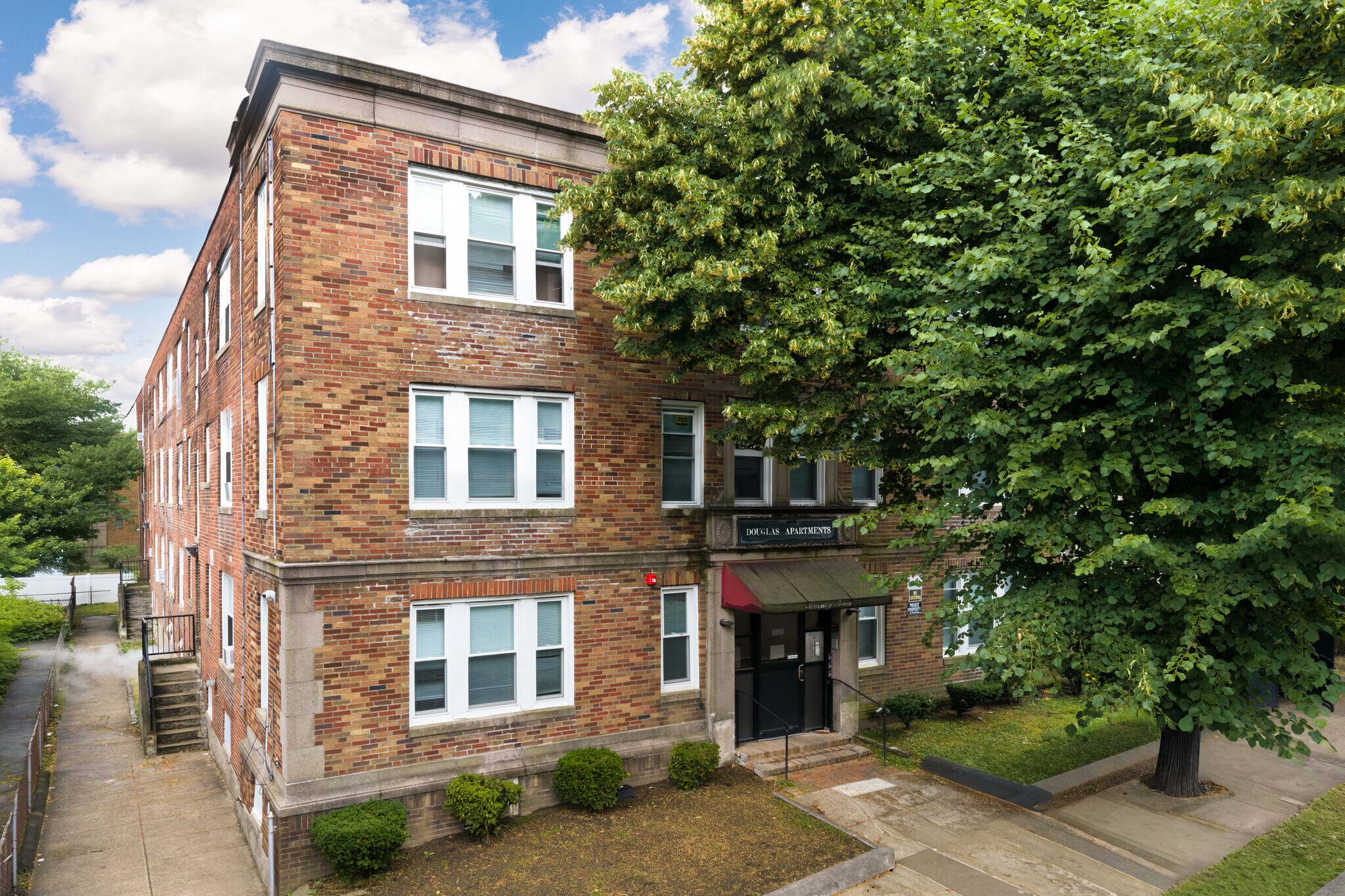 77 Green St, Lynn, MA à vendre Photo principale- Image 1 de 2