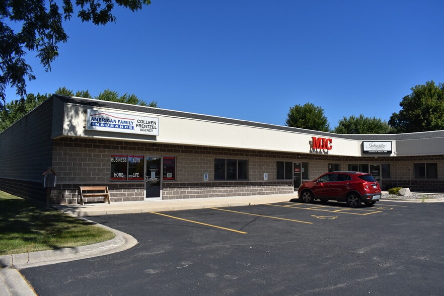 4407 Milton Ave, Janesville, WI à louer - Photo du bâtiment - Image 1 de 3