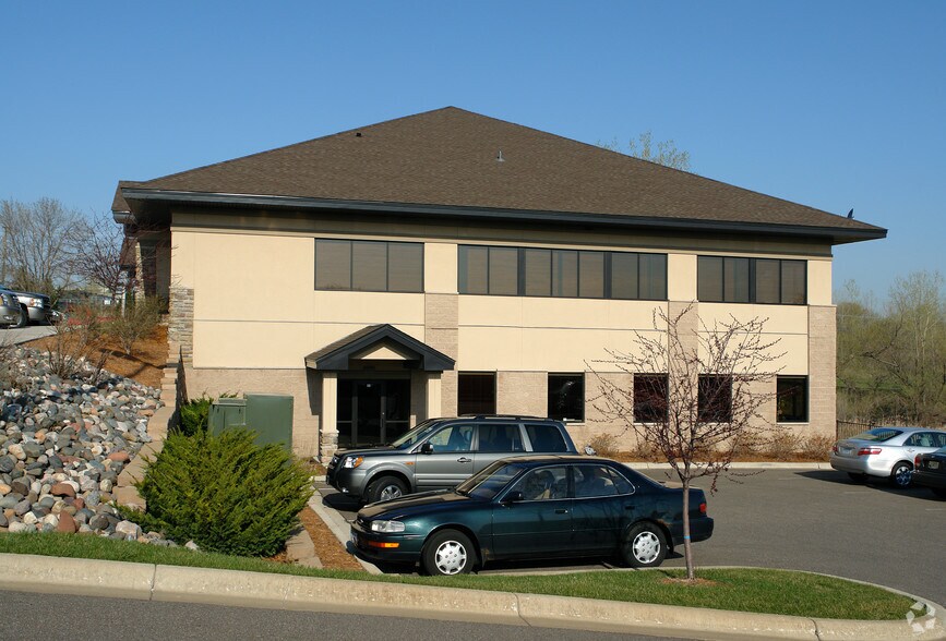 4700 Lexington Ave N, Shoreview, MN for lease - Building Photo - Image 2 of 6