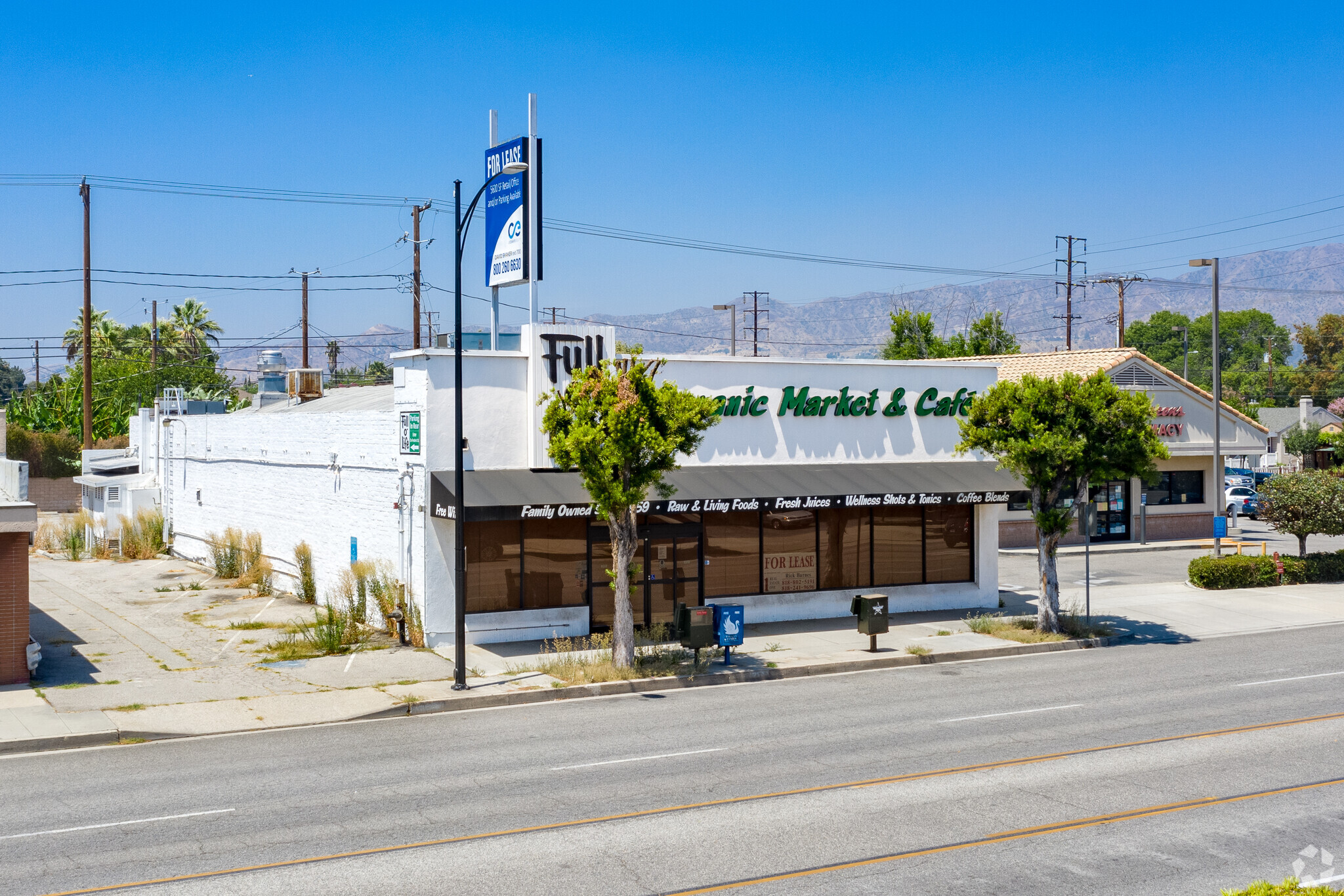 2515 W Magnolia Blvd, Burbank, CA à vendre Photo du bâtiment- Image 1 de 1