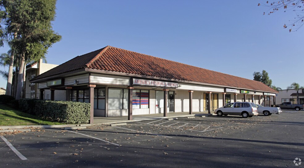 5331 Holt Blvd, Montclair, CA à louer - Photo du bâtiment - Image 1 de 2