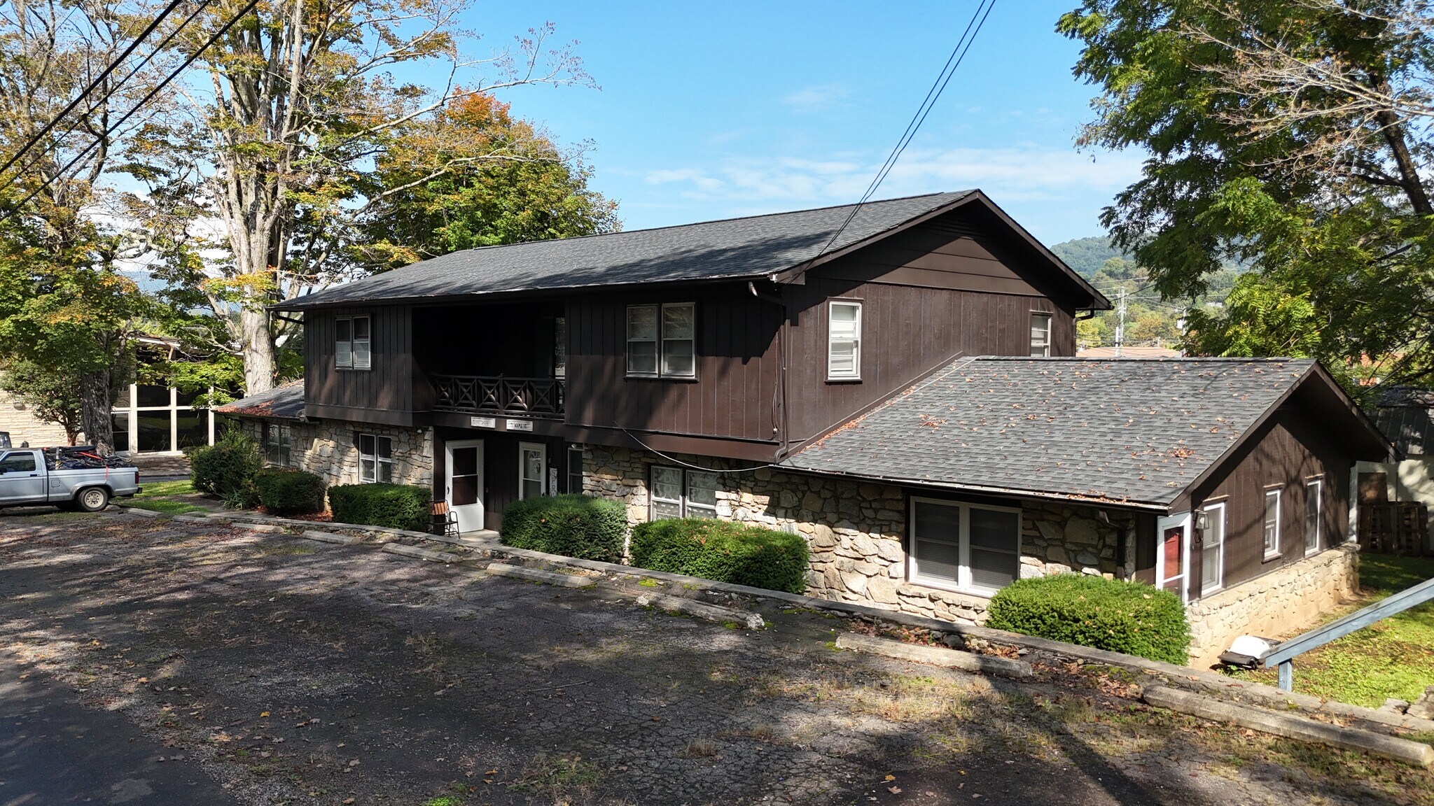 71 Maple St, Clyde, NC à vendre Photo principale- Image 1 de 21