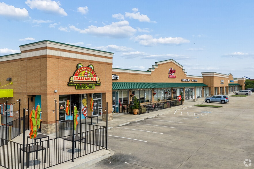 2122 Rufe Snow Dr, Keller, TX for lease - Building Photo - Image 1 of 17