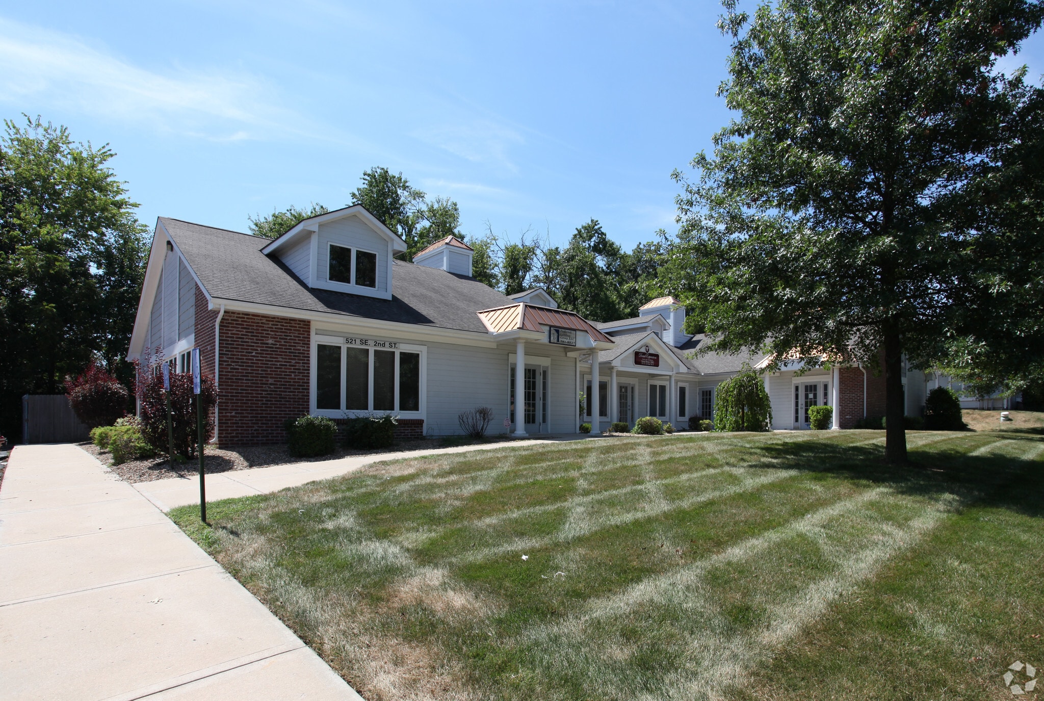 521 SE 2nd St, Lee's Summit, MO for lease Primary Photo- Image 1 of 6