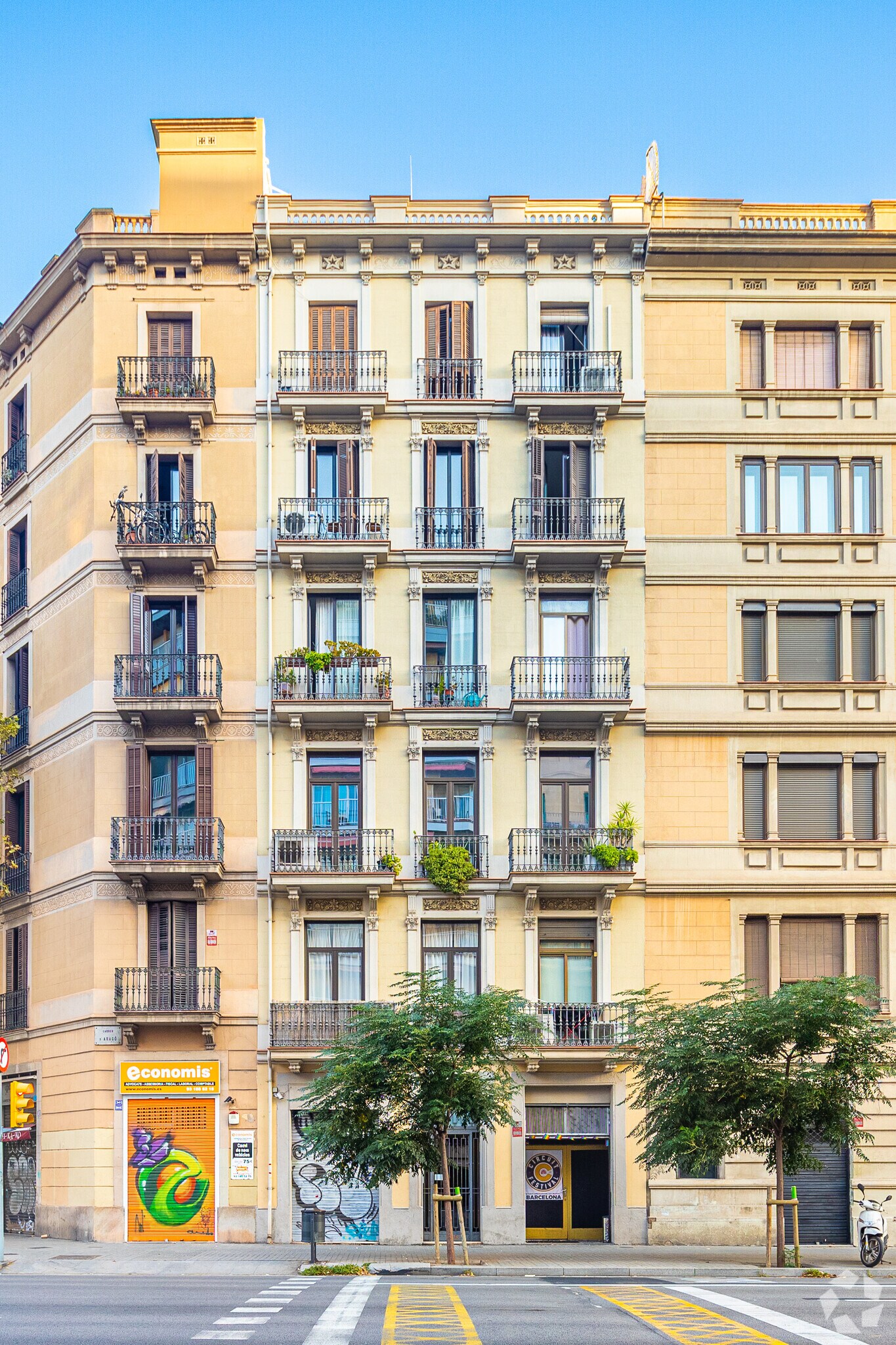 Commerce de détail dans Barcelone, Barcelona à louer Photo principale- Image 1 de 2