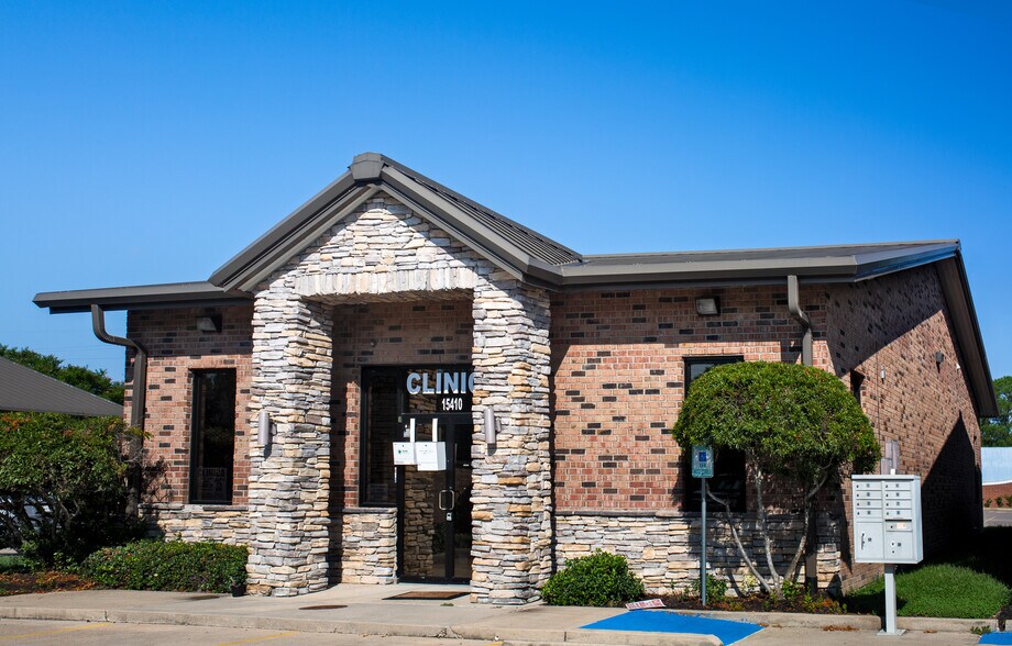 15410 Ridge Park Dr, Houston, TX à louer - Photo du bâtiment - Image 2 de 8