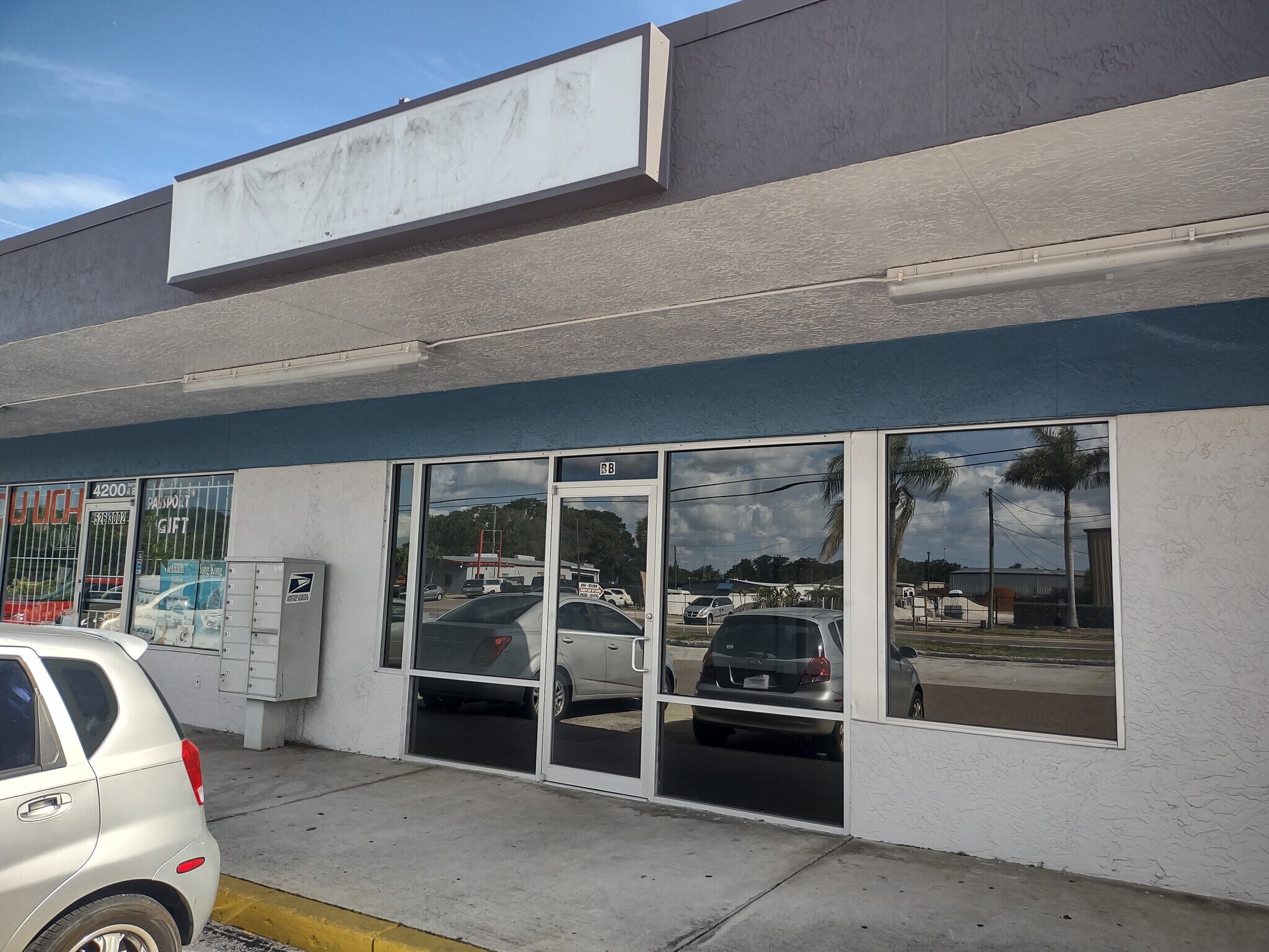 4200 62nd Ave, Pinellas Park, FL à louer Photo du bâtiment- Image 1 de 4