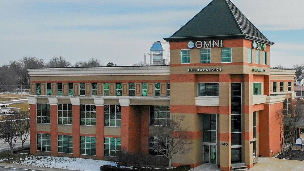 340 Oxford St, Dover, OH à louer - Photo principale - Image 1 de 7