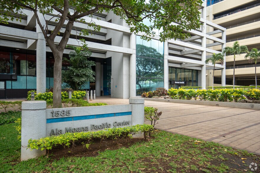 1585 Kapiolani Blvd, Honolulu, HI à louer - Photo du bâtiment - Image 3 de 7