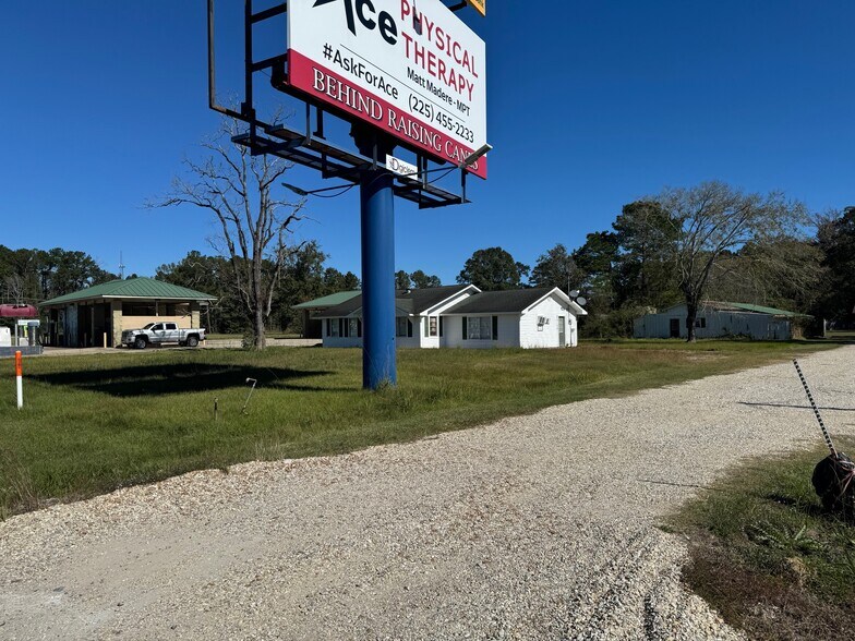 27370 Walker Rd S, Walker, LA à vendre - Photo du bâtiment - Image 3 de 3
