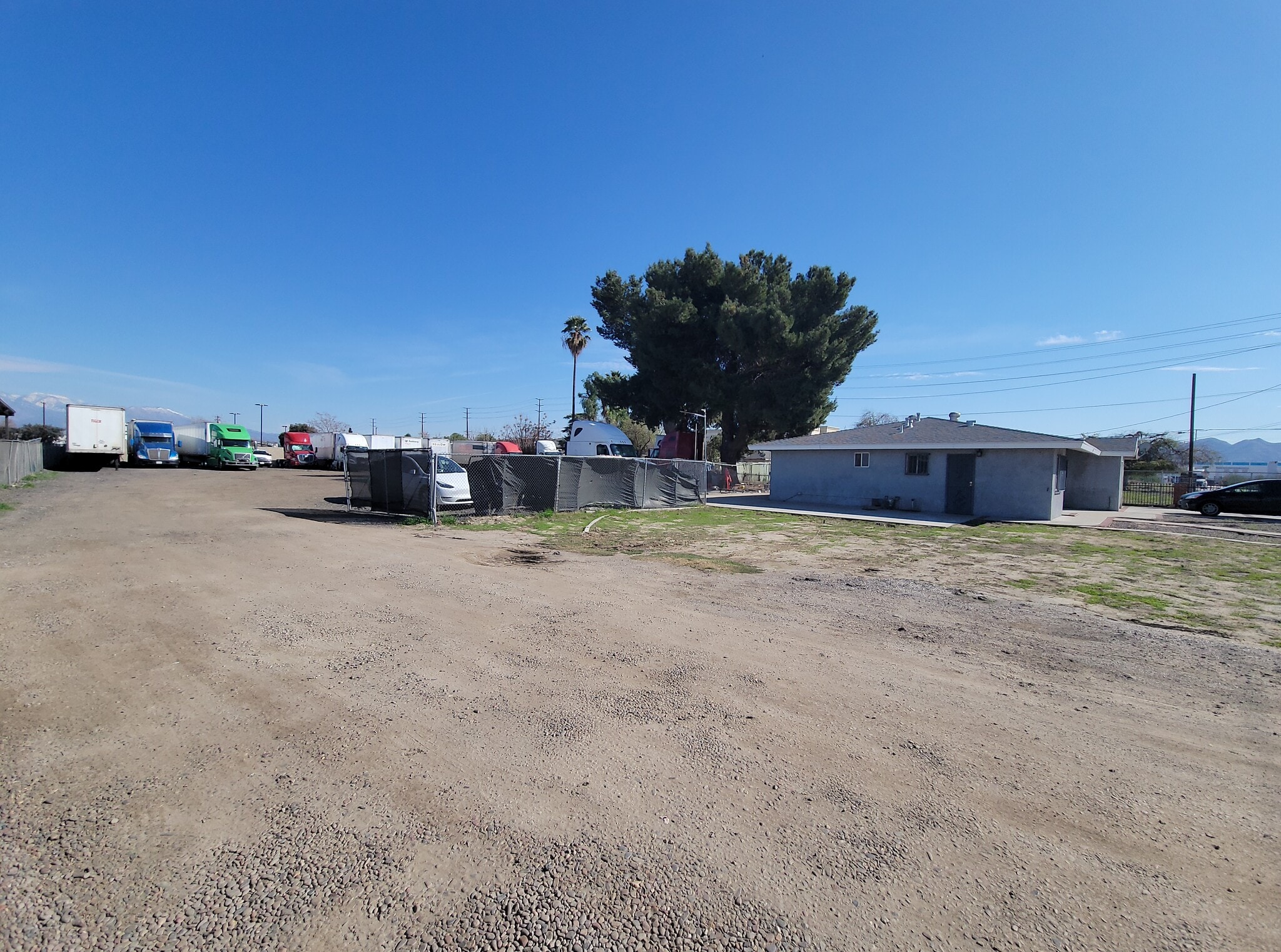 1245 S Washington Ave, San Bernardino, CA à vendre Photo du bâtiment- Image 1 de 49