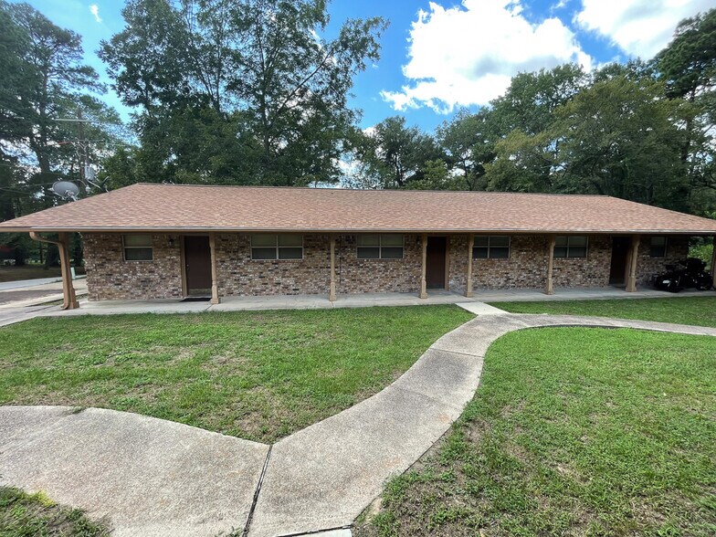 704 Cline St, Huntsville, TX à vendre - Photo du bâtiment - Image 2 de 22