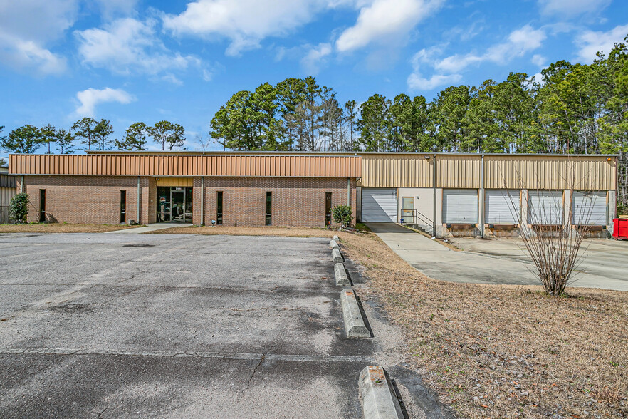 2100 Commerce Dr, Cayce, SC à vendre - Photo du bâtiment - Image 1 de 7