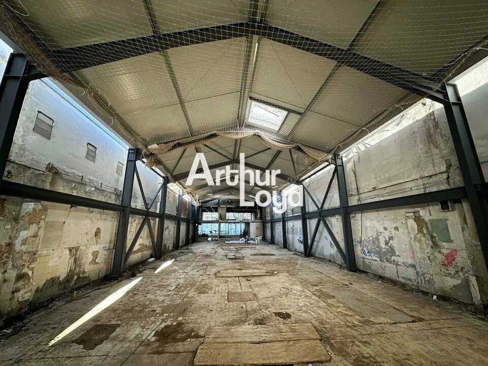 Retail in Nice for sale Interior Photo- Image 1 of 2