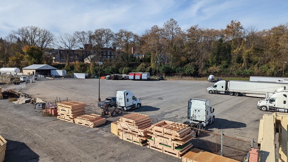 1550 Lehigh Dr, Easton, PA à louer - Aérien - Image 1 de 3