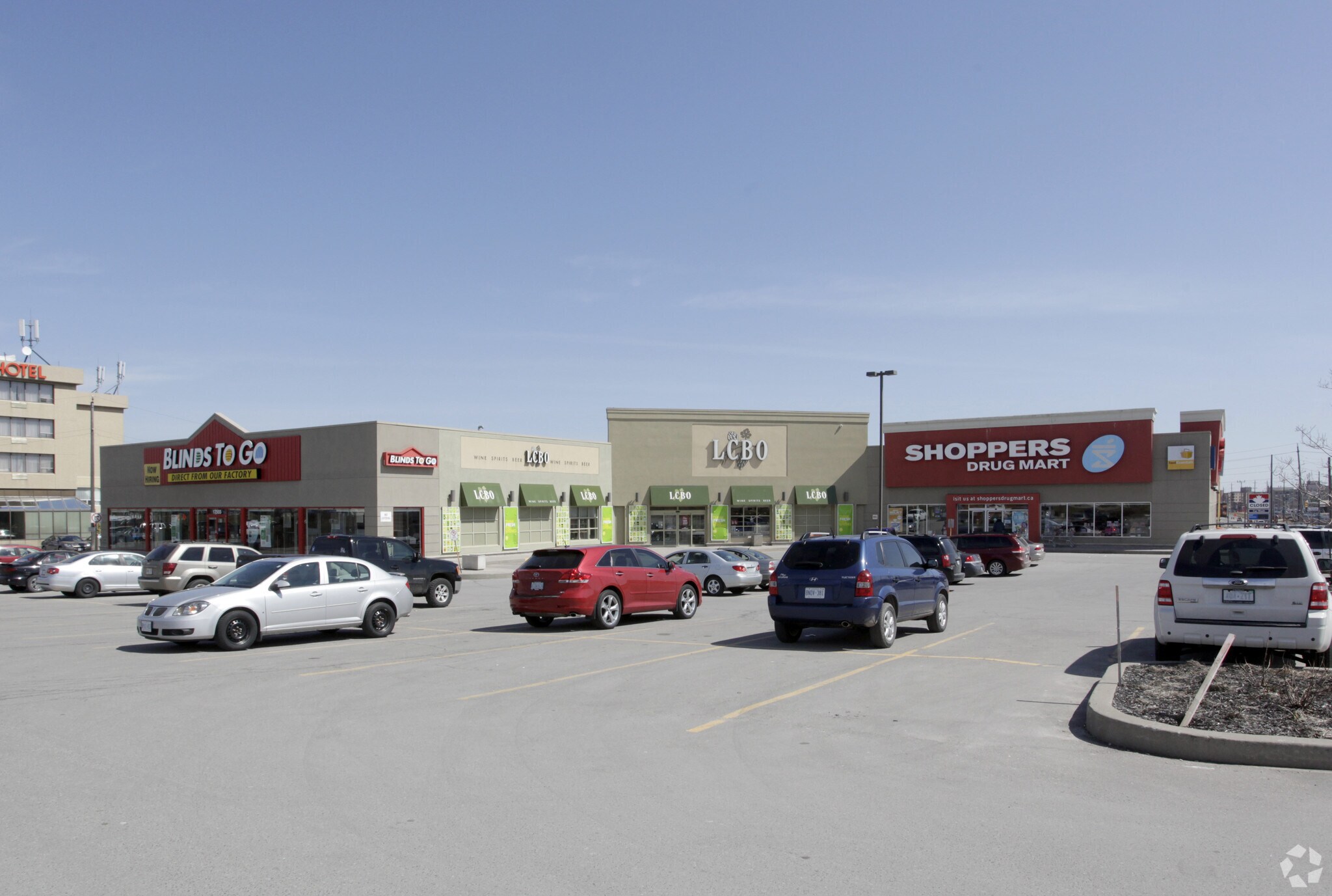 17555 Yonge St, Newmarket, ON à vendre Photo principale- Image 1 de 1