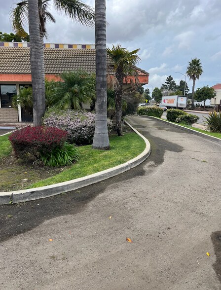 1651 N Broadway, Santa Maria, CA à louer - Photo intérieure - Image 2 de 8