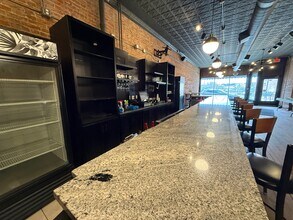 101-123 Main St, Dubuque, IA à louer Photo intérieure- Image 2 de 3