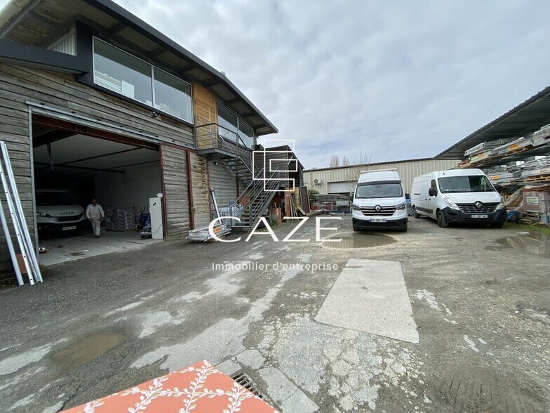 Local d'activités dans Floirac à vendre - Photo du bâtiment - Image 3 de 7