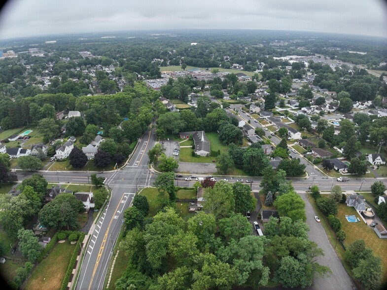200 Park Ave, Freehold, NJ for sale - Matterport Community - Image 3 of 15