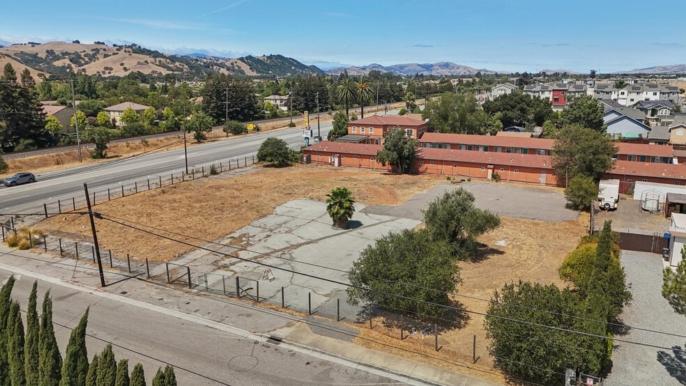 25 Peebles Ave, Morgan Hill, CA for sale - Building Photo - Image 3 of 33
